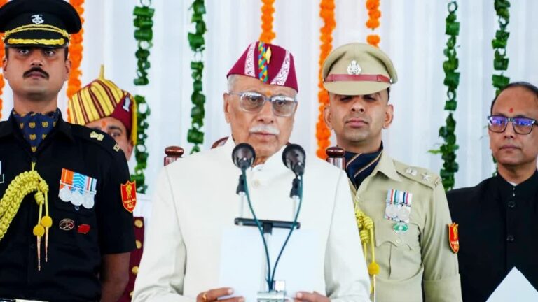 डॉ. ढाल सिंह बिसेन ने ली उत्तराखंड राज्यपाल पद की शपथ, मुख्य न्यायाधीश ने दिलाई ओथ